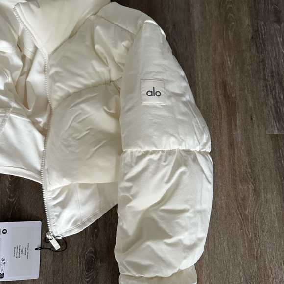 NWT Small Cream Main Act Corset Puffer - Picture 6 of 12